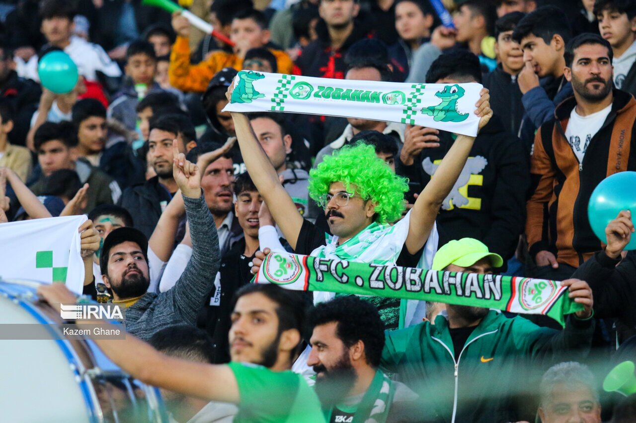 تصاویر: دیدار تیم های استقلال تهران و ذوب‌آهن اصفهان