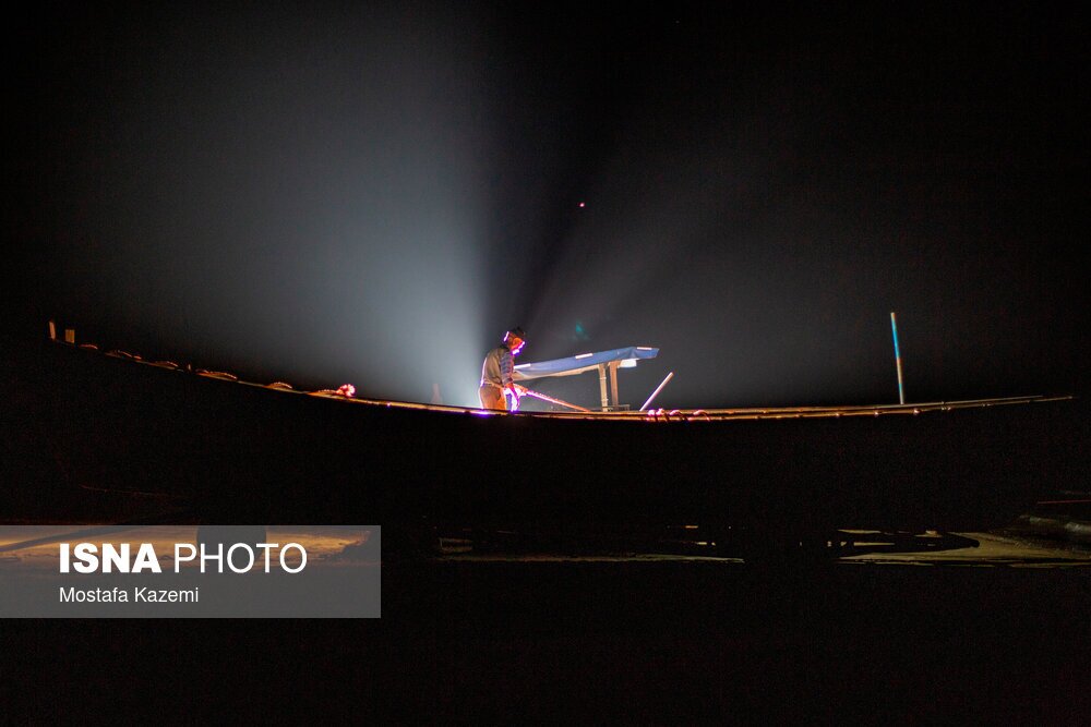 تصاویر: صید شبانه ماهی