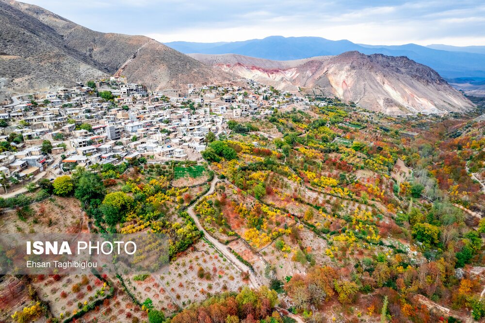 تصاویر: پاییز هزار رنگ در روستای «شیت»