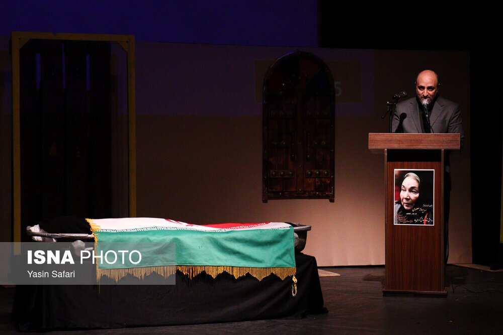 تصاویر: مراسم بدرقه زنده یاد پروانه معصومی