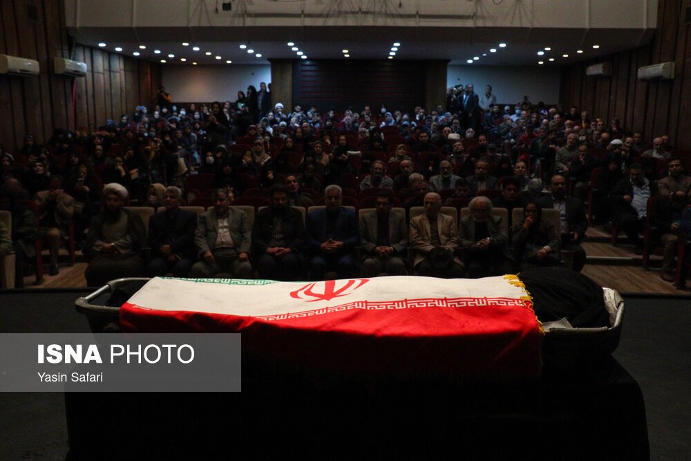 تصاویر: مراسم بدرقه زنده یاد پروانه معصومی