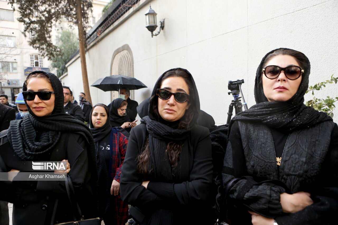 تصاویر: تشییع پیکر «بیتا فرهی»