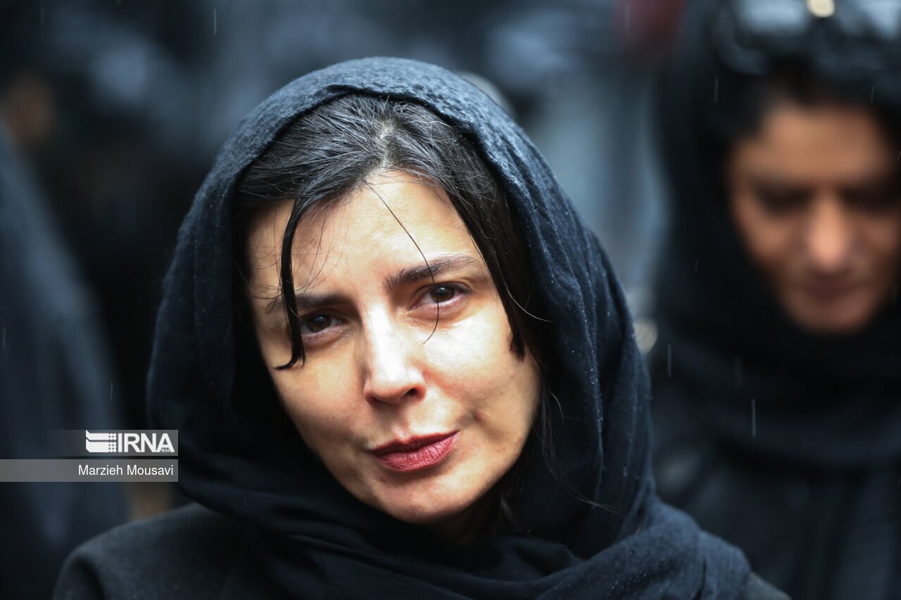 تصاویر: تشییع پیکر «بیتا فرهی»