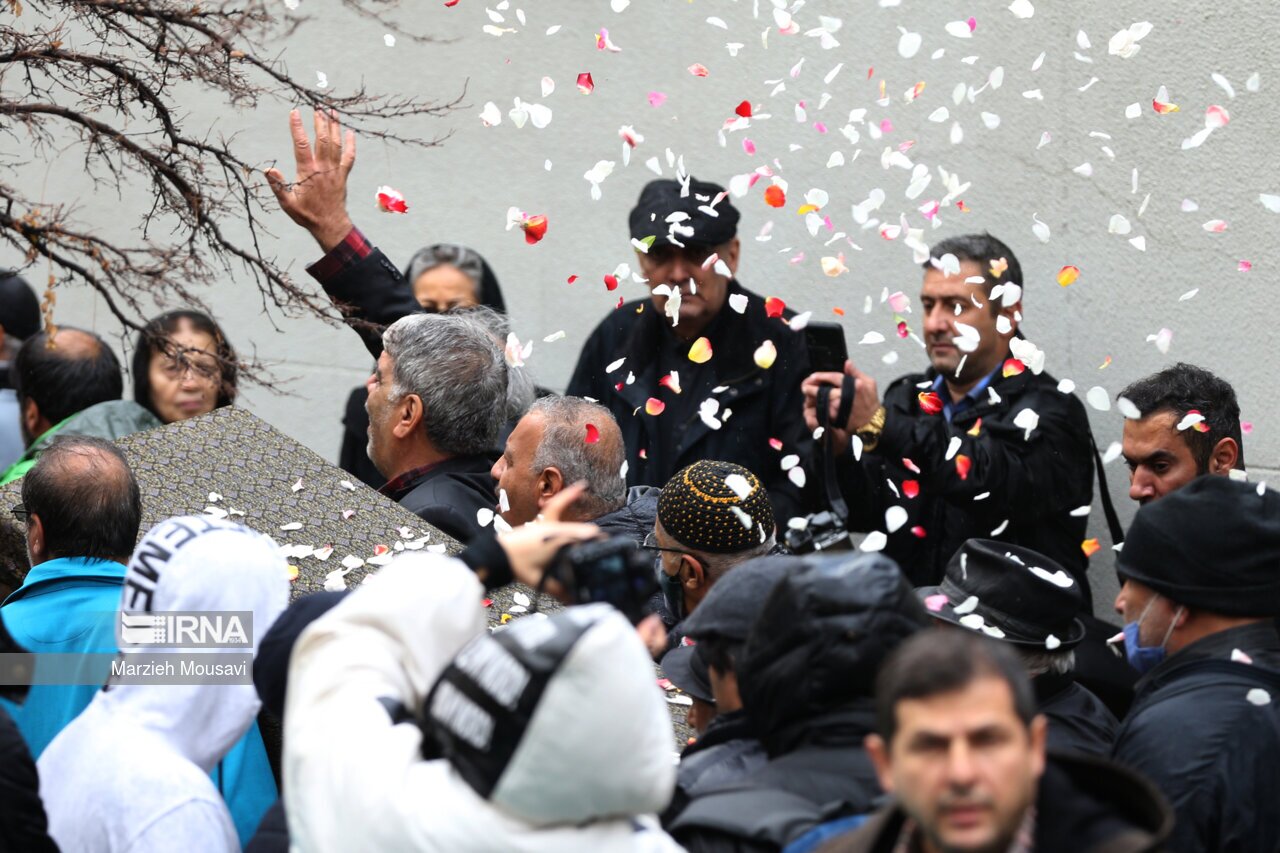 تصاویر: تشییع پیکر «بیتا فرهی»