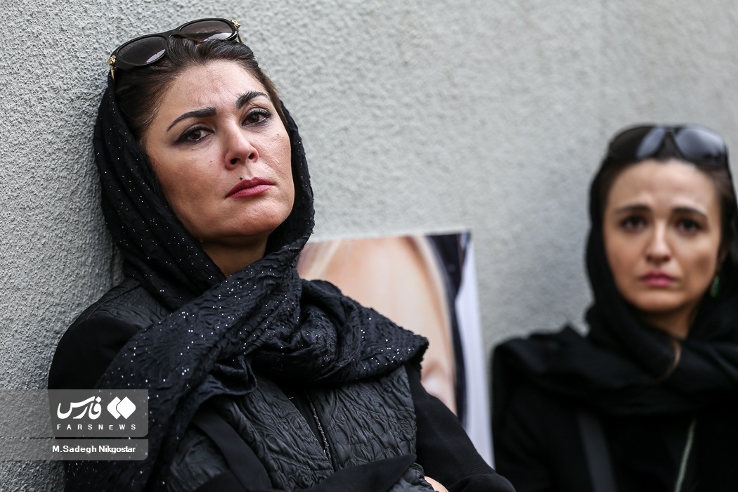 تصاویر: تشییع پیکر «بیتا فرهی»