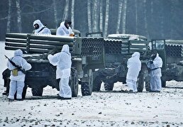 ببینید/ زمین‌گیر شدن نیروهای نظامی اوکراین در بوران برف بی‌سابقه