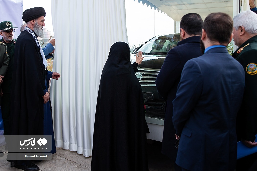 تصاویر: رونمایی از خودروی «شهید فخری زاده»