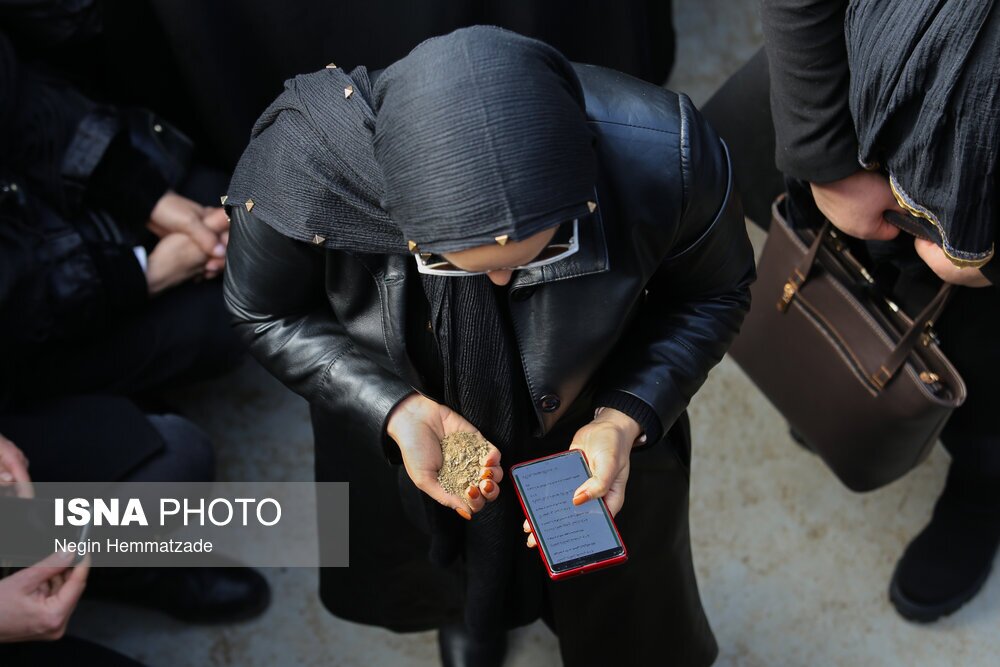 تصاویر: راسم تشییع پیکر پروانه معصومی