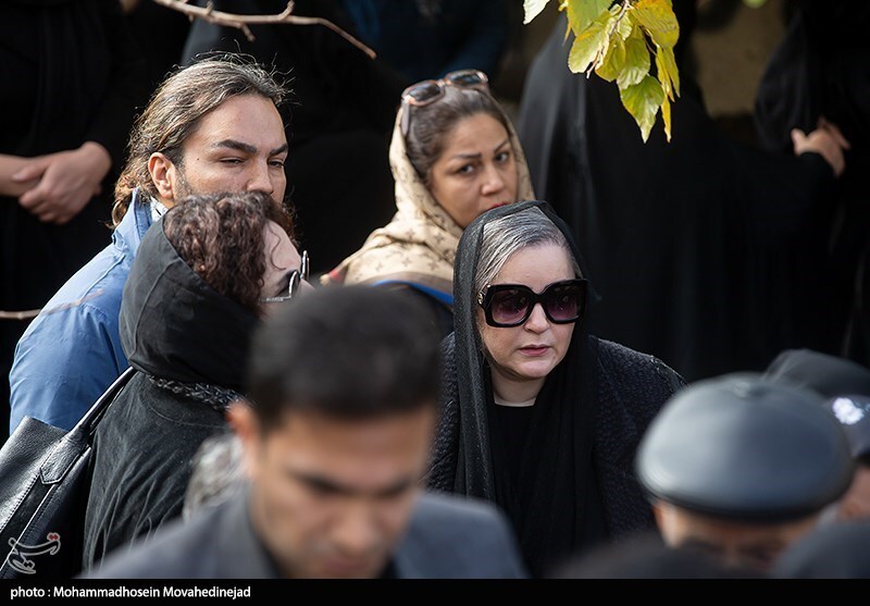 تصاویر: راسم تشییع پیکر پروانه معصومی