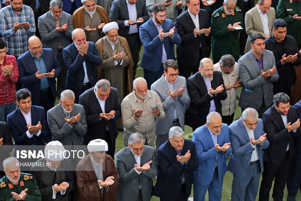 تصاویر: اقامه نماز عید فطر در مصلی تهران