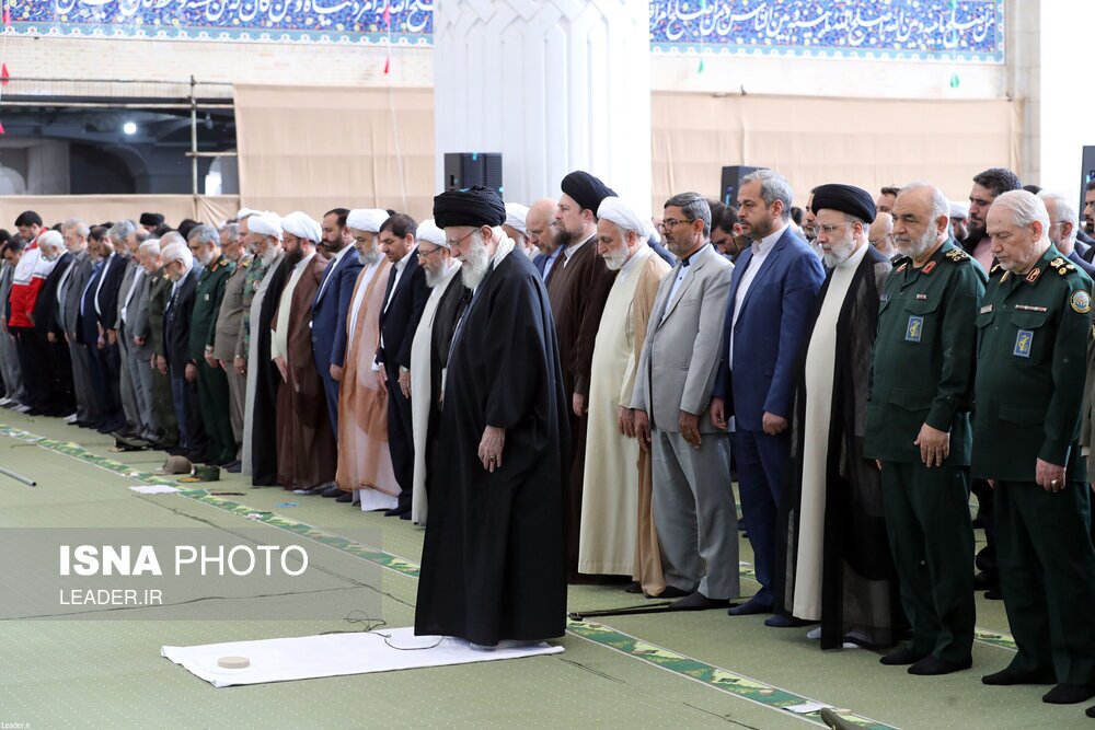 تصاویر: اقامه نماز عید فطر در مصلی تهران