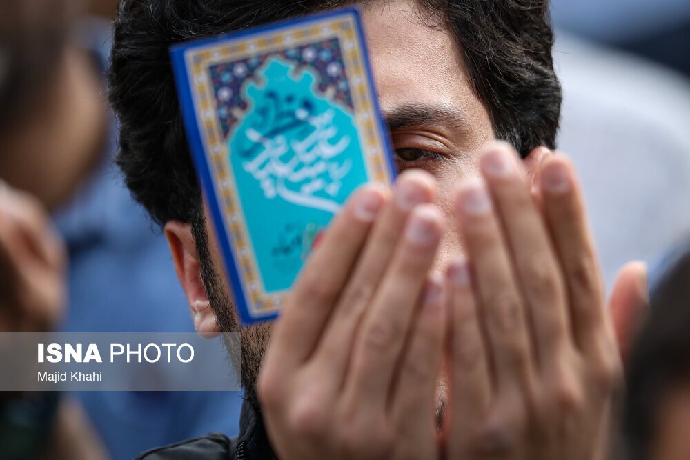 تصاویر: اقامه نماز عید فطر در مصلی تهران