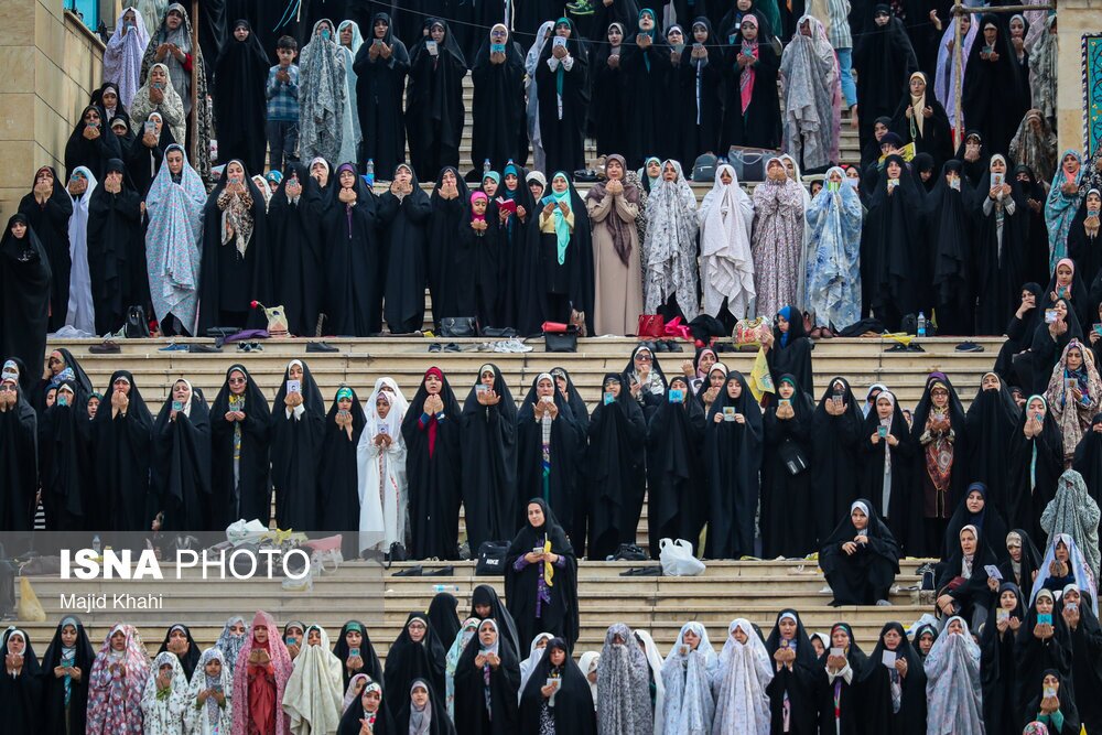 تصاویر: اقامه نماز عید فطر در مصلی تهران