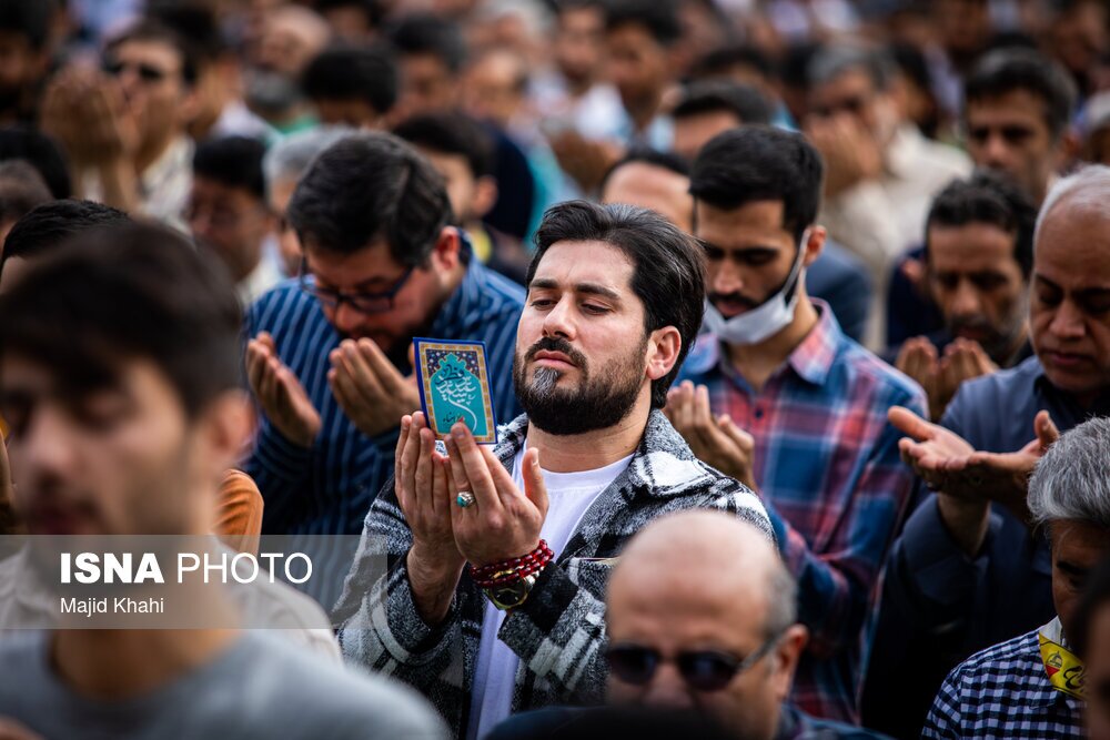 تصاویر: اقامه نماز عید فطر در مصلی تهران