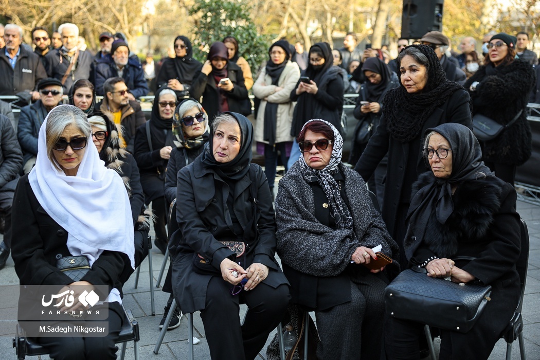 تصاویر: تشییع پیکر «ژاله علو»