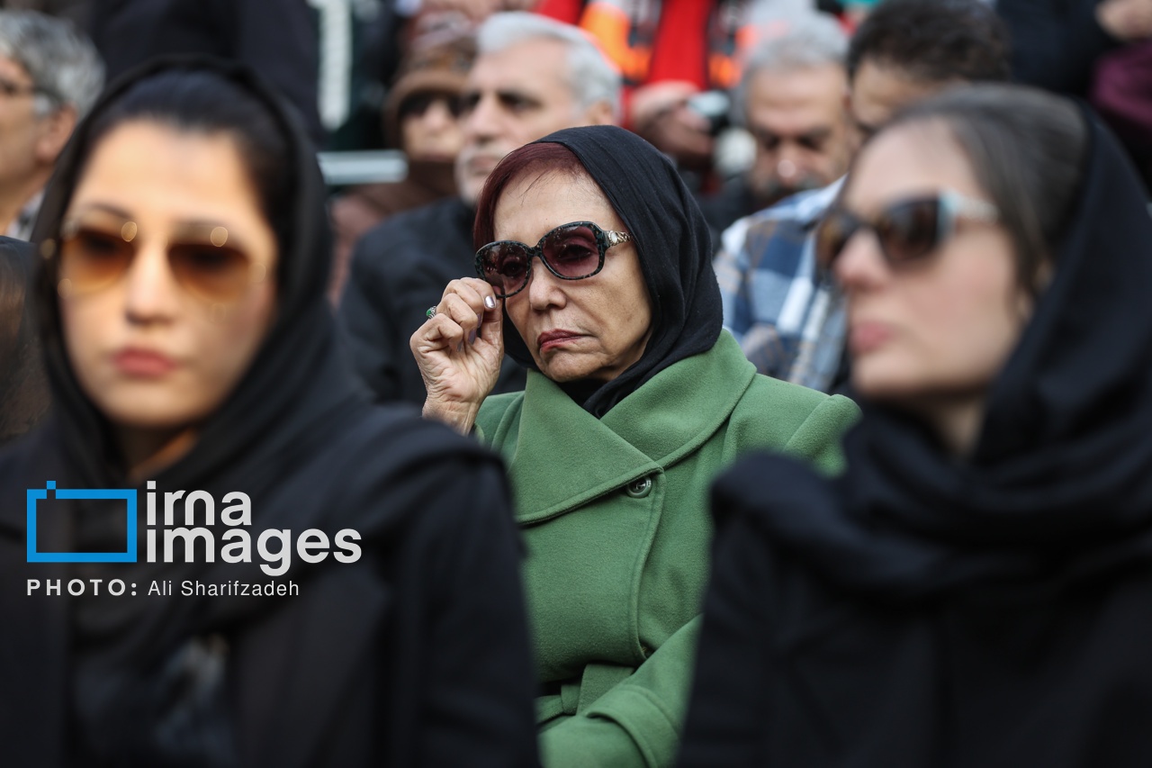 تصاویر: تشییع پیکر «ژاله علو»