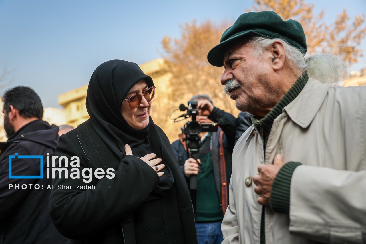 تصاویر: تشییع پیکر «ژاله علو»