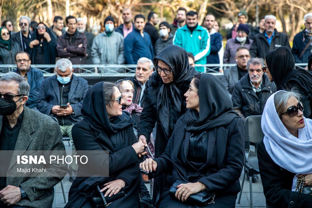 تصاویر: تشییع پیکر «ژاله علو»
