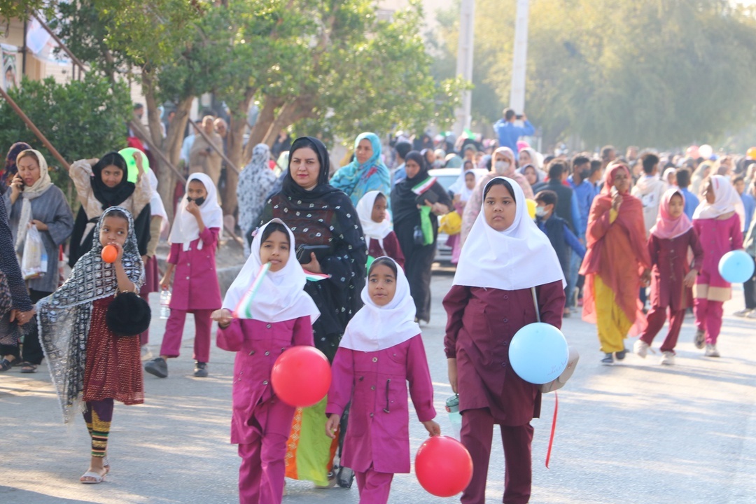 تصاویر: کارناوال جشنواره ملی تئاتر درسی در میناب
