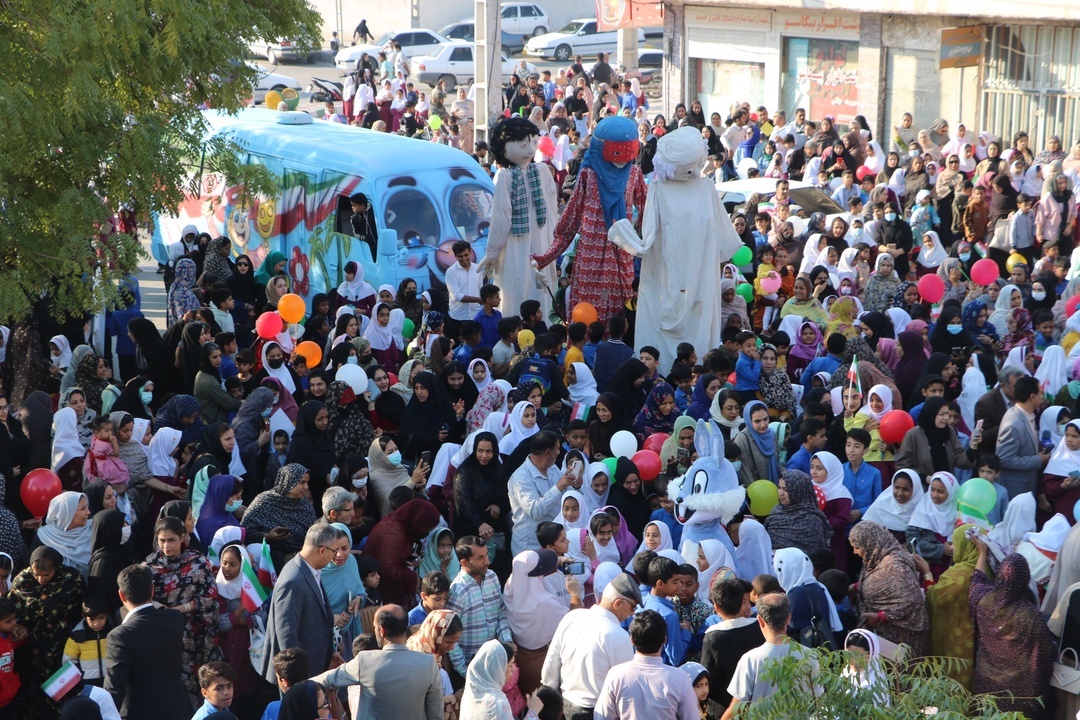 تصاویر: کارناوال جشنواره ملی تئاتر درسی در میناب