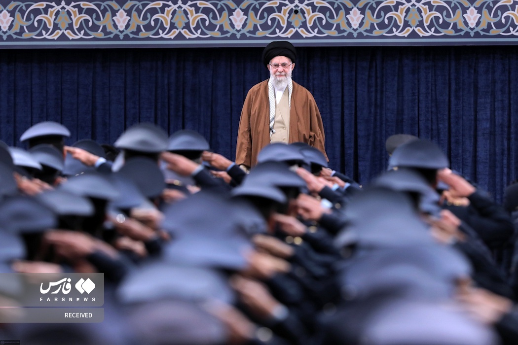 تصاویر: دیدار جمعی از فرماندهان نیروی هوایی و پدافند هوایی ارتش با مقام معظم رهبری