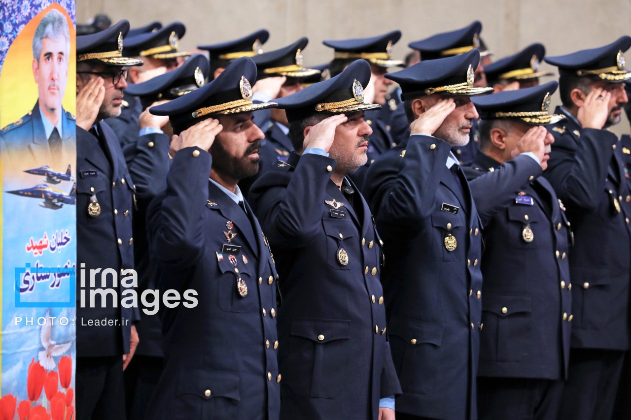 تصاویر: دیدار جمعی از فرماندهان نیروی هوایی و پدافند هوایی ارتش با مقام معظم رهبری