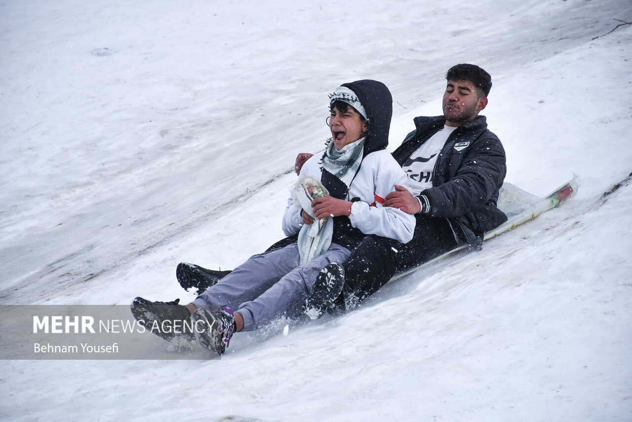 تصاویر: تیوب سواری در ارتفاعات اراک