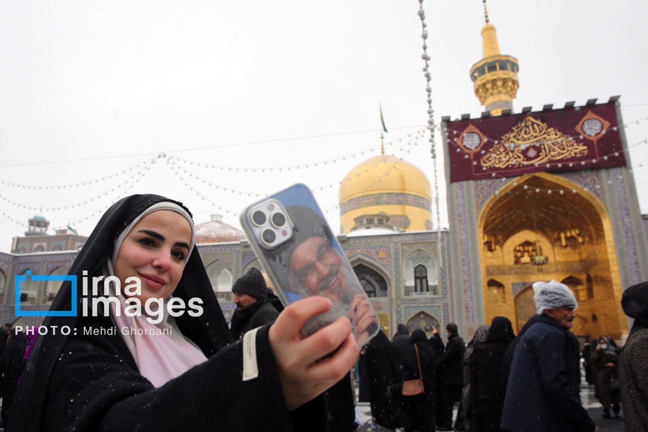 تصاویر:بارش برف در حرم امام رضا (ع)