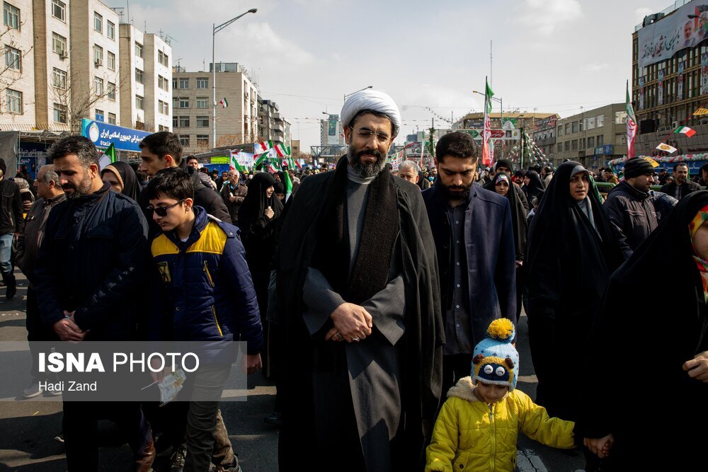تصاویر:  حضور مسئولین در راهپیمایی ۲۲ بهمن - تهران