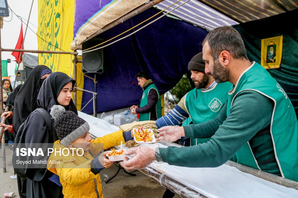 تصاویر: پیاده روی روز نیمه شعبان در قم