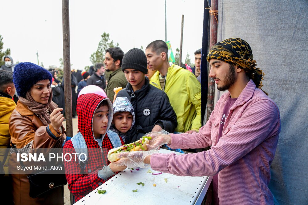 تصاویر: پیاده روی روز نیمه شعبان در قم