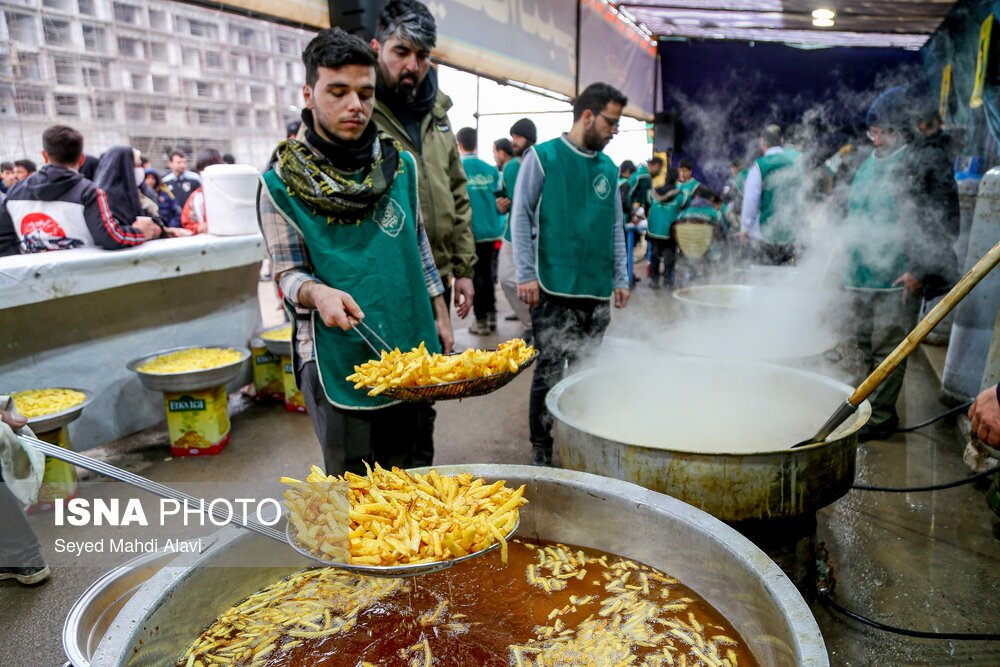 تصاویر: پیاده روی روز نیمه شعبان در قم
