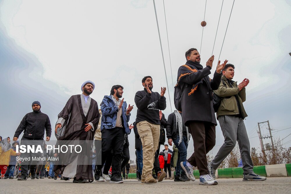 تصاویر: پیاده روی روز نیمه شعبان در قم