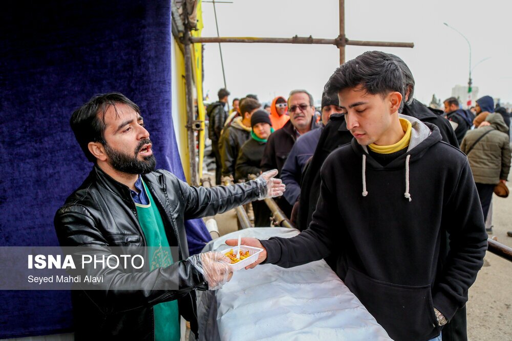 تصاویر: پیاده روی روز نیمه شعبان در قم