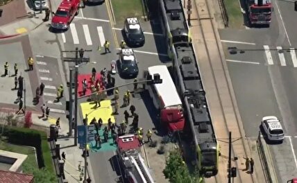 ویدیو / ۵۵ زخمی در تصادف قطار مترو با اتوبوس در لس‌آنجلس