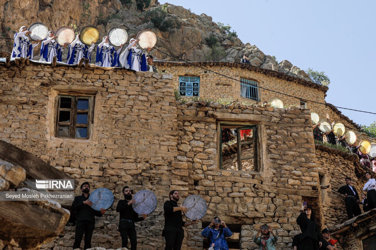 تصاویر: مراسم هزار دف در روستای پالنگان
