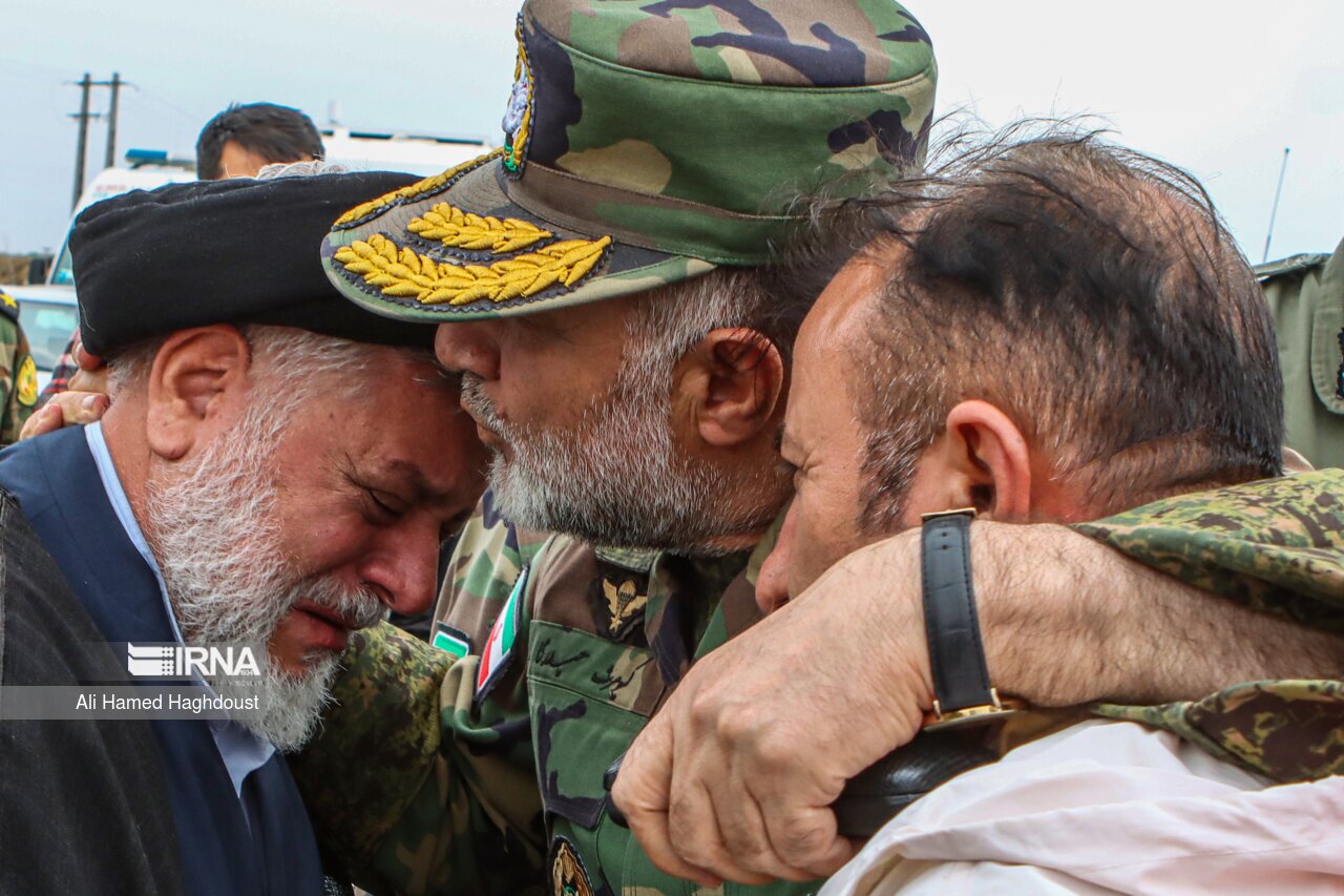 تصاویر: مراحل پایانی امدادرسانی به حادثه سقوط بالگرد رئیس جمهوری و انتقال پیکر شهدا