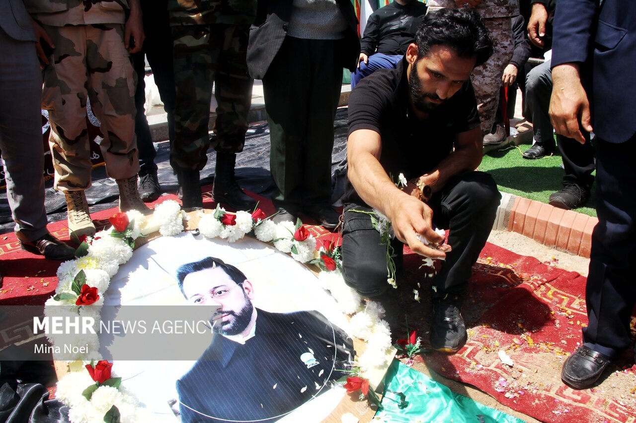 تصاویر: تشییع و خاکسپاری شهید مالک رحمتی، استاندار آذربایجان‌ شرقی