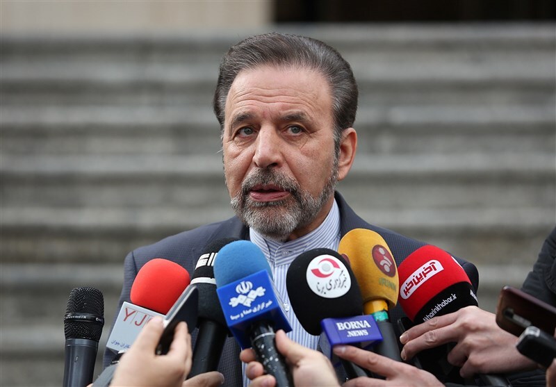 هشدار واعظی درباره کارشکنی «دولت سایه» جلیلی علیه دولت پزشکیان: مگر یک فرد می تواند خودسرانه بگوید یک سیاست درست است یا نادرست؟! هشدار واعظی درباره کارشکنی «دولت سایه» جلیلی علیه دولت پزشکیان: مگر یک فرد می تواند خودسرانه بگوید یک سیاست درست است یا نادرست؟!