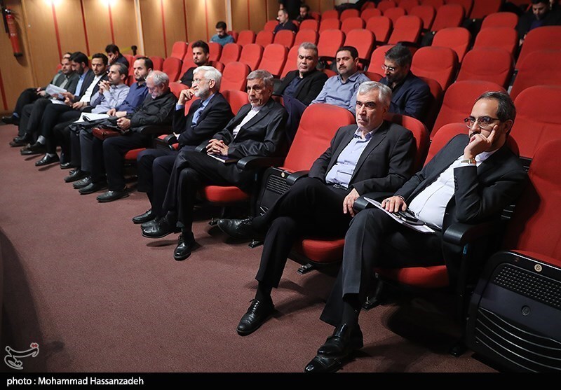 تصاویر: جلسه جلیلی با نماینده های مجلس برای بررسی برنامه وزرای پیشنهادی
