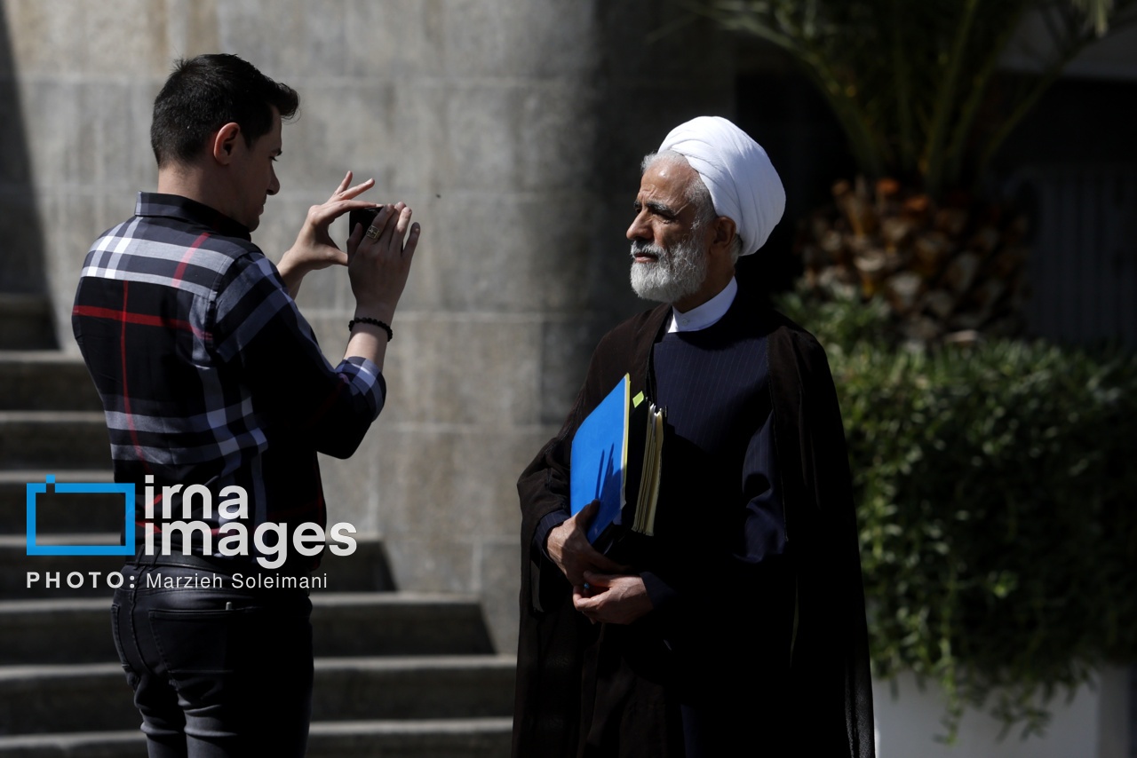 تصاویر: حاشیه جلسه هیات دولت - ۱۱مهر