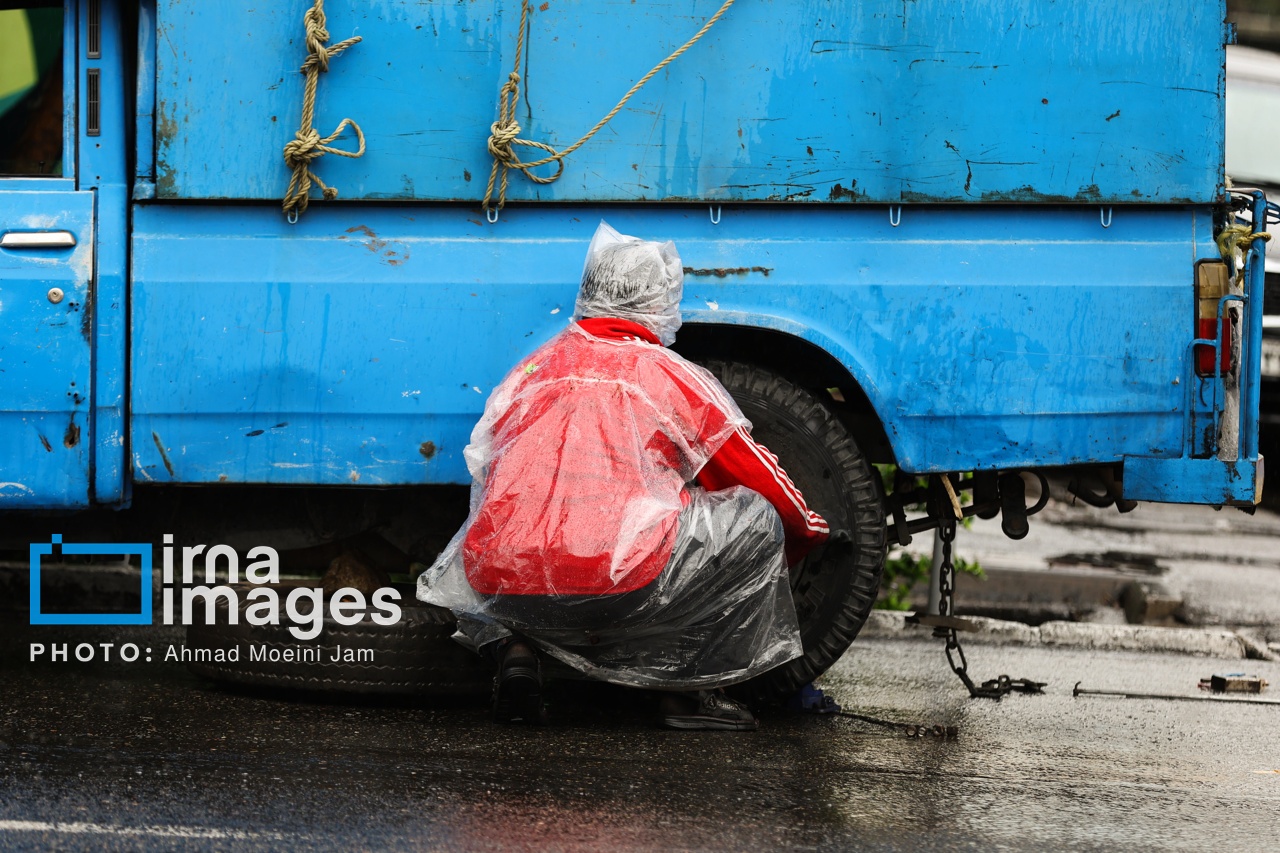 تصاویر: نخستین باران پاییزی تهران