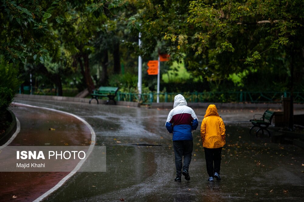 تصاویر: نخستین باران پاییزی تهران