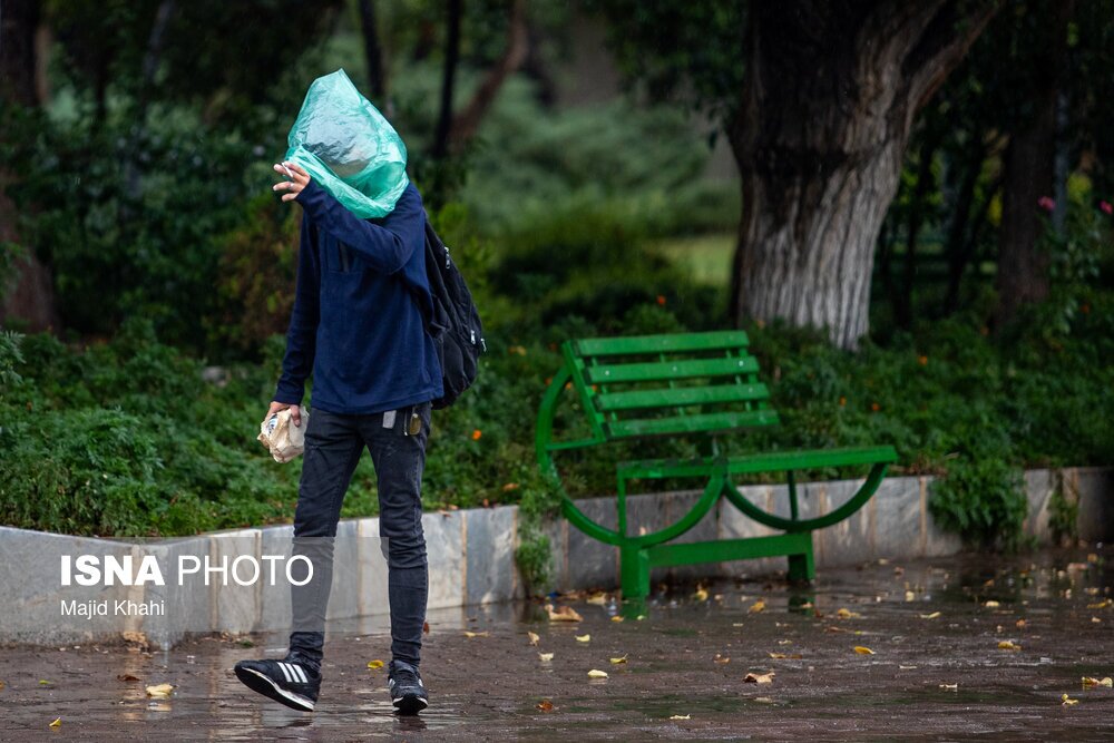 تصاویر: نخستین باران پاییزی تهران