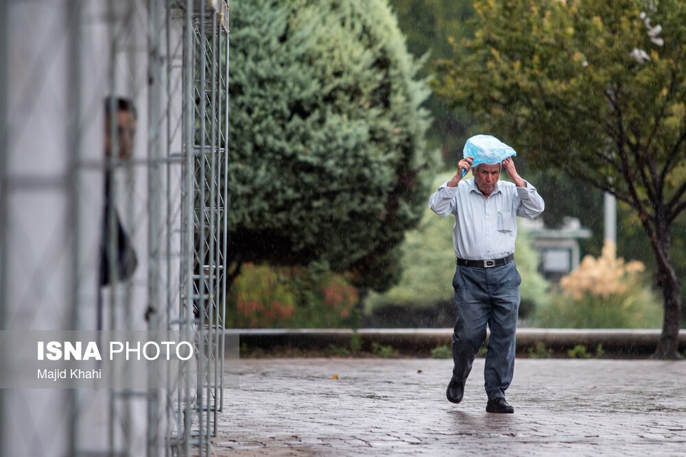 تصاویر: نخستین باران پاییزی تهران