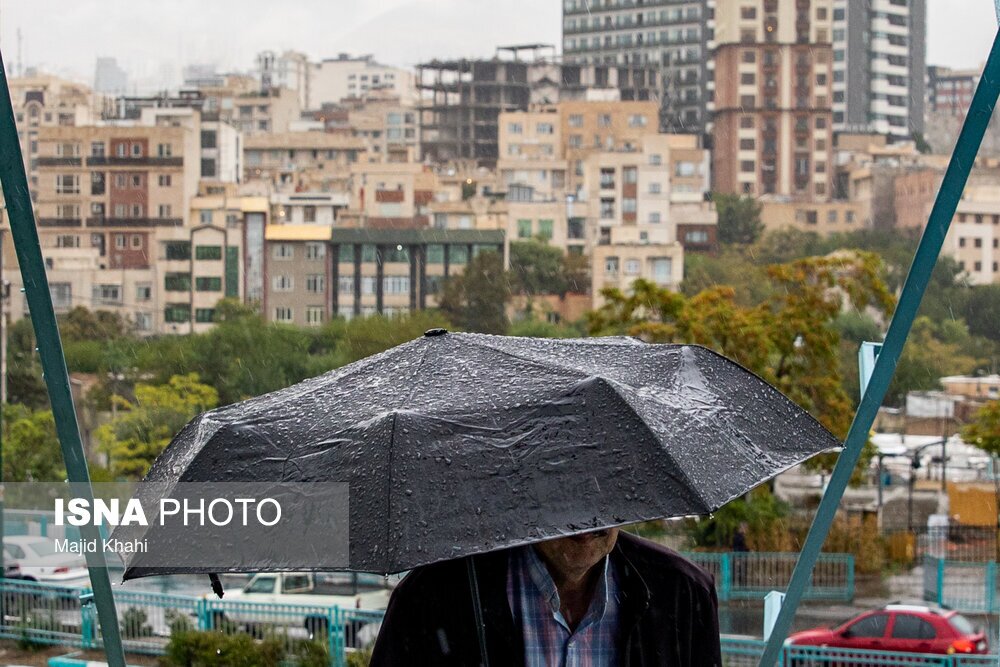 تصاویر: نخستین باران پاییزی تهران