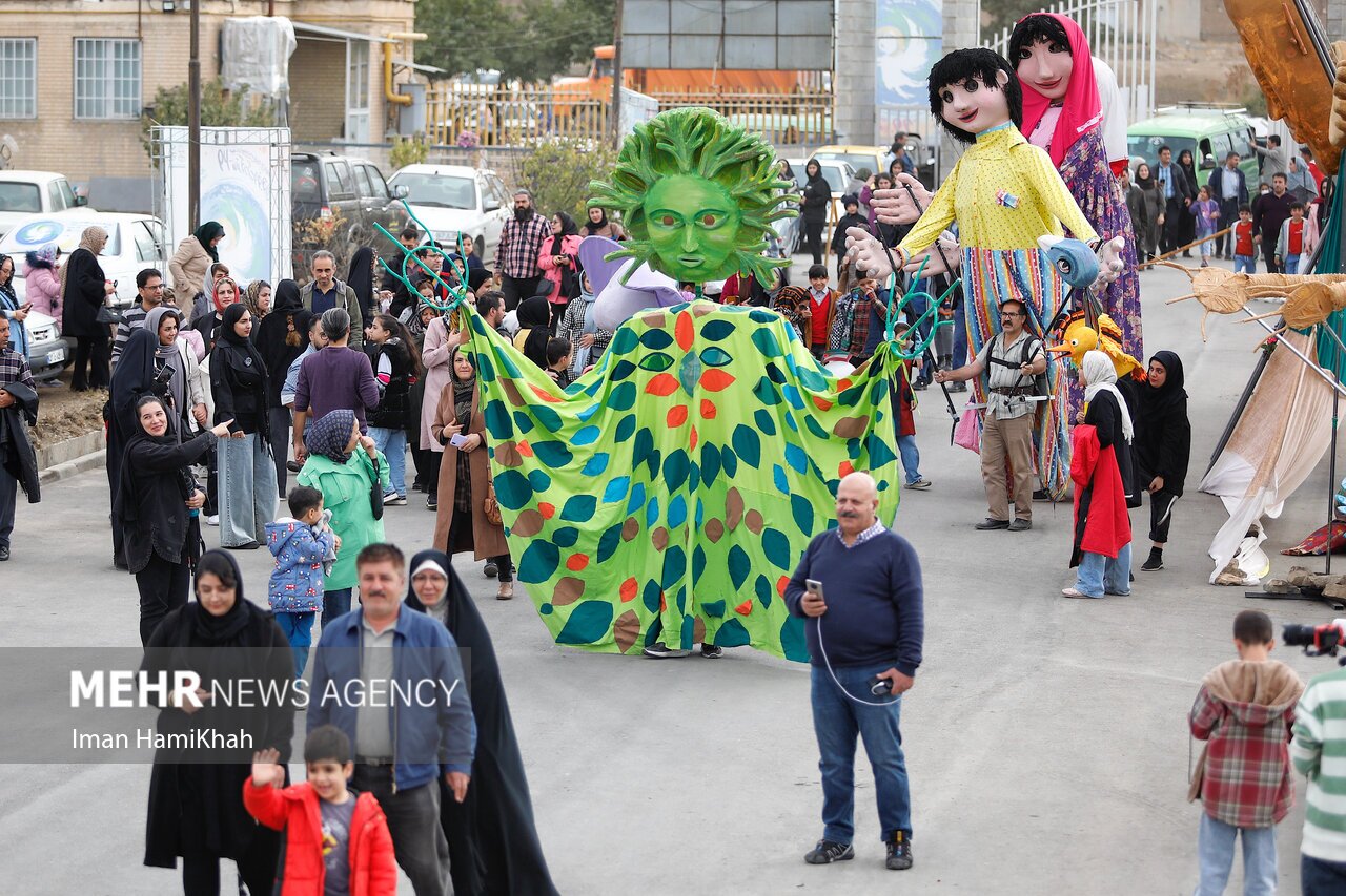 تصاویر: حال و هوای جشنواره بین المللی تئاتر کودک و نوجوان