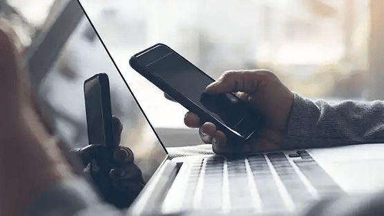 رئیس مرکز ملی فضای مجازی در خصوص قطعی اینترنت: حفظ امنیت مردم، نیاز به تصمیمات سخت داشت / زمان بازگشت به حالت عادی در آینده اعلام خواهد شد / روزی که بتوانیم بگوییم زندگی مردم دستشخوش اتفاقات نمی‌شود و ما می توانیم تمامی خدمات را در هرحالتی از جمله تحریم یا اختلال، ادامه بدهیم، می توانیم بگوییم شبکه ملی اطلاعات محقق شده