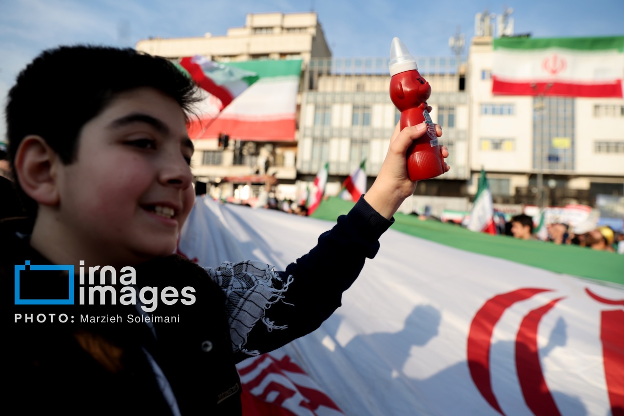 تصاویر: راهپیمایی امروز ۲۲ دی ماه