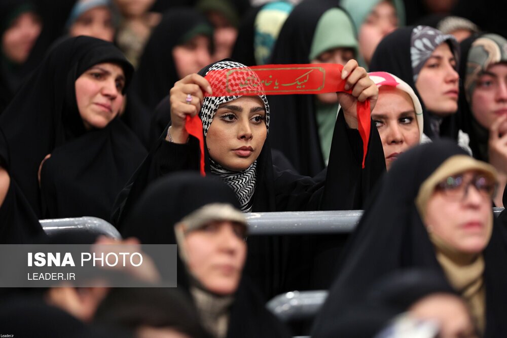 تصاویر: دیدار اقشار مختلف مردم با رهبر انقلاب